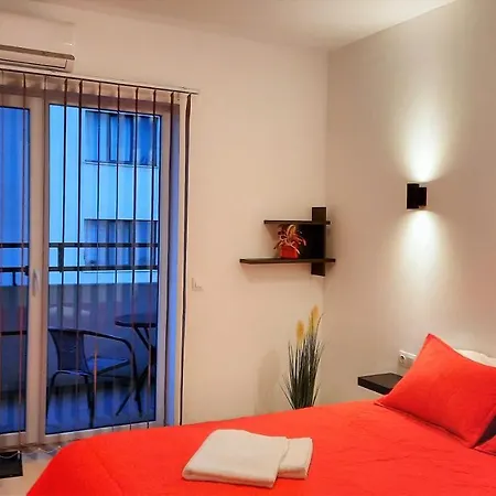 H&h City Apartment *